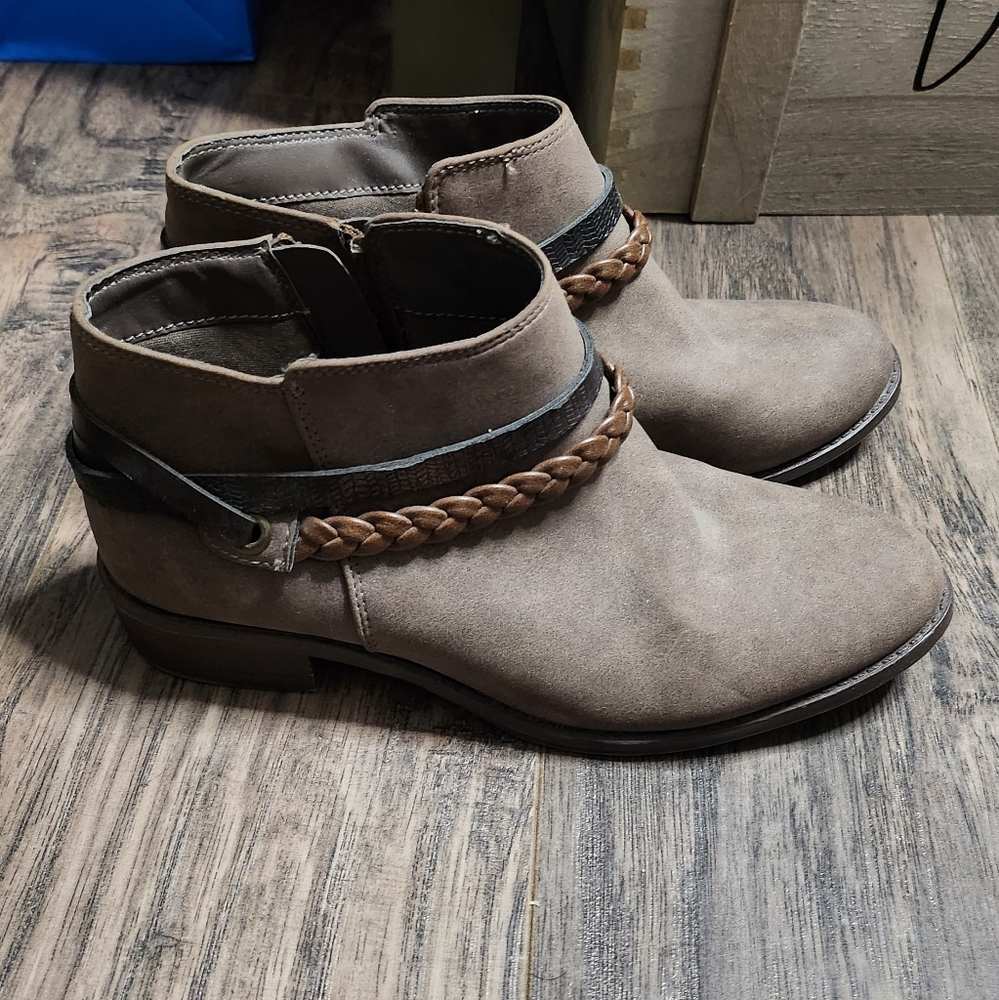Nine West Ankle boots